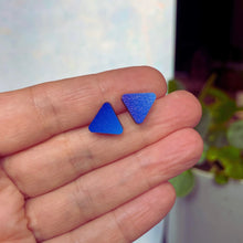 Load image into Gallery viewer, Triangle Stud Earrings