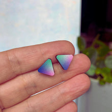 Load image into Gallery viewer, Triangle Stud Earrings