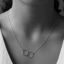 Load image into Gallery viewer, Silver Circles Necklace
